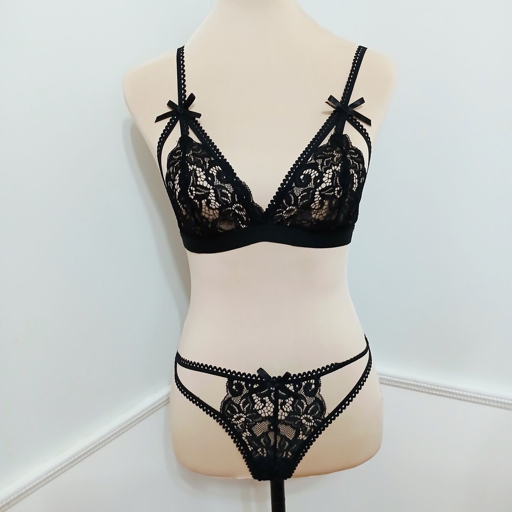 RSLOVE Black Floral Lace Lingerie Set Heart‎ Cutout Bralette Thong Size M NEW